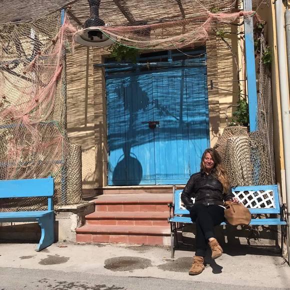 Meet your Posher, Loraine - Picture 1 of 1